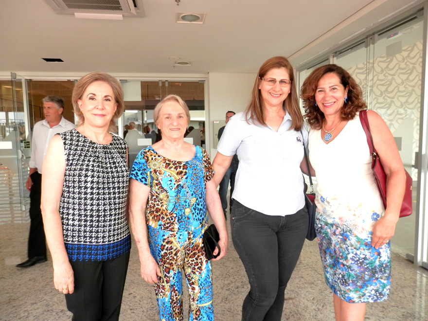 Carmen Pezzette Loro (arquiteta), Ani Lunkes (Rotary Caminho do Colono), Isabel Ferrazzo (auditora Lar) e Delcir Aléssio (vice-prefeita)